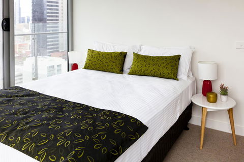 AKOM Melbourne - Brisbane 4u 27