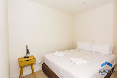 AKOM Melbourne - Brisbane 4u 5