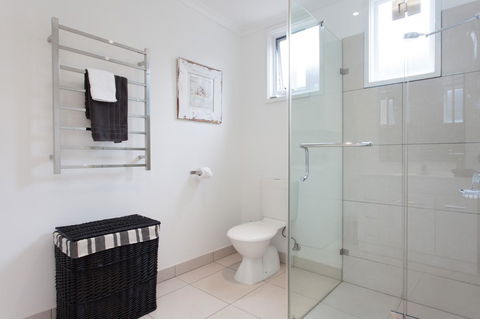 Capella Villa No. 4 - Stunning Luxury Decor Inside And Out - Brisbane Tourism 11