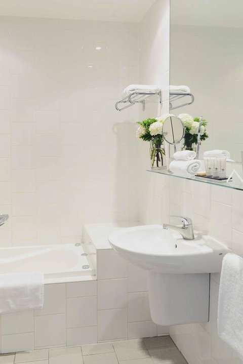 Saint Kilda Beach Hotel - Formerly Rydges St Kilda - Brisbane Tourism 21