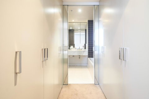 Mono Apartments On Freshwater Place - Brisbane Tourism 28