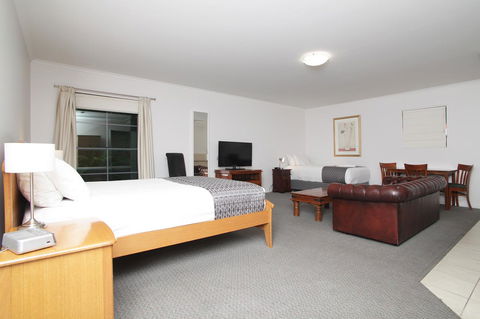 Quality Inn & Suites The Menzies - Tourism Brisbane 9