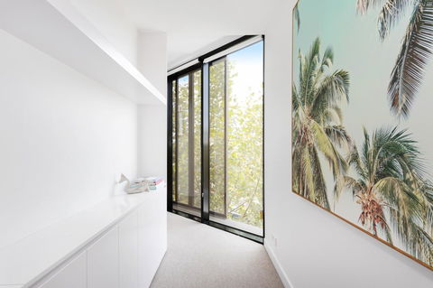 Modern Apartment In The Heart Of St Kilda - Tourism Brisbane 1