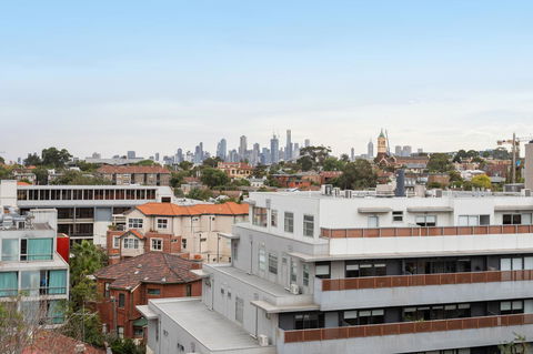 Modern Apartment In The Heart Of St Kilda - Tourism Brisbane 21