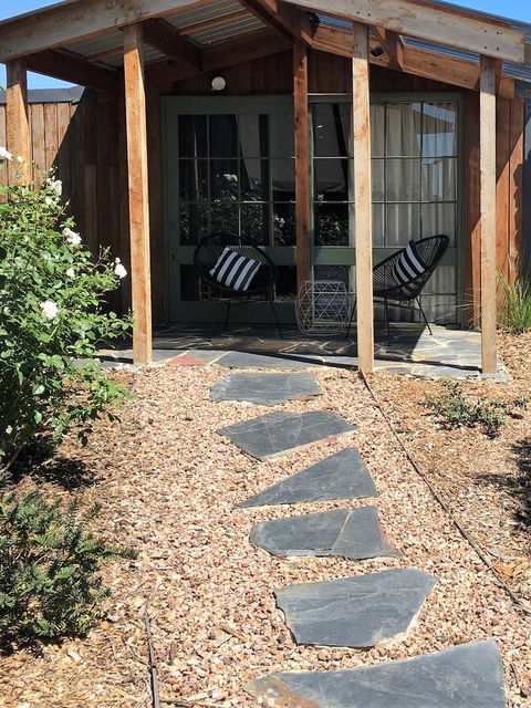 The Cosy Bungalow - Tourism Brisbane 11