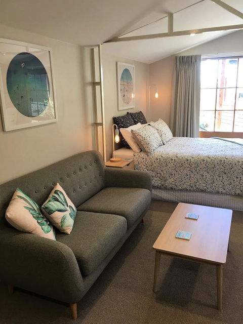 The Cosy Bungalow - Tourism Brisbane 0