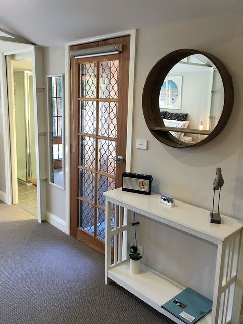 The Cosy Bungalow - Tourism Brisbane 1