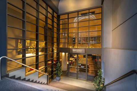 Ibis Melbourne Hotel And Apartments - Tourism Brisbane 24