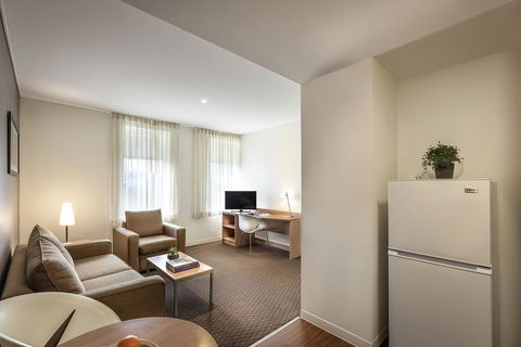 Ibis Melbourne Hotel And Apartments - Tourism Brisbane 11