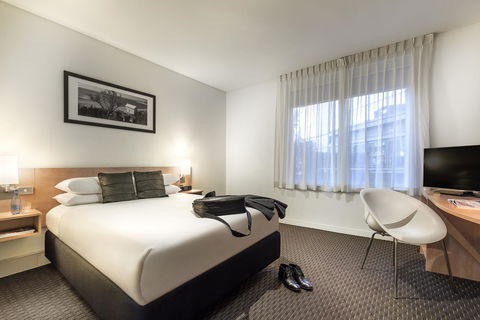 Ibis Melbourne Hotel And Apartments - Tourism Brisbane 5