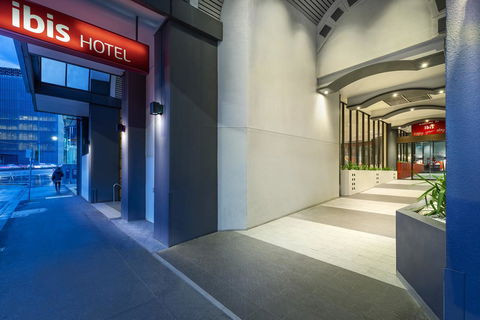 Ibis Melbourne Hotel And Apartments - Tourism Brisbane 3