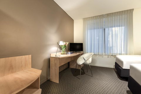 Ibis Melbourne Hotel And Apartments - Tourism Brisbane 9