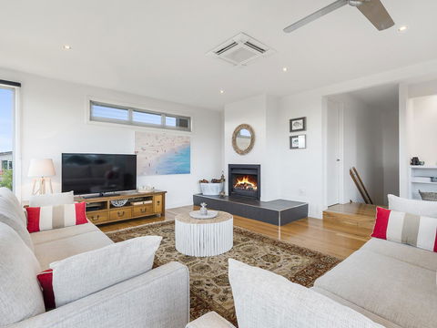 Aireys Ocean View - Brisbane Tourism 2