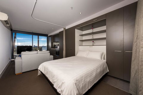 Amazing Accommodations : South Yarra - Tourism Brisbane 19