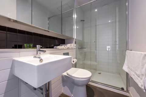 Amazing Accommodations : South Yarra - Tourism Brisbane 21