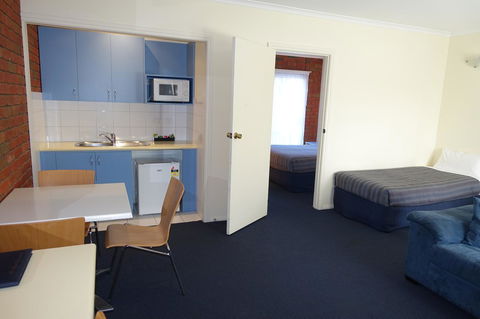 Torquay Tropicana Motel - Tourism Brisbane 18