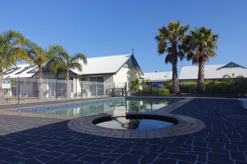 Torquay Tropicana Motel - Tourism Brisbane 4
