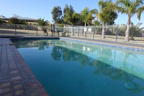 Torquay Tropicana Motel - Tourism Brisbane 15
