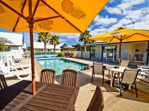 Torquay Tropicana Motel - Tourism Brisbane 0