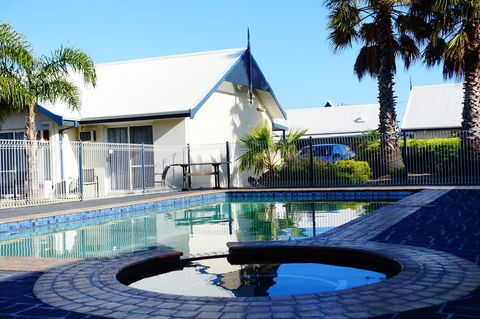 Torquay Tropicana Motel - Tourism Brisbane 13