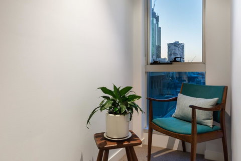 Auguste, Melbourne CBD Private Accommodation With Parking - Brisbane Tourism 8