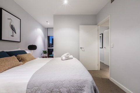 Auguste, Melbourne CBD Private Accommodation With Parking - Brisbane Tourism 7