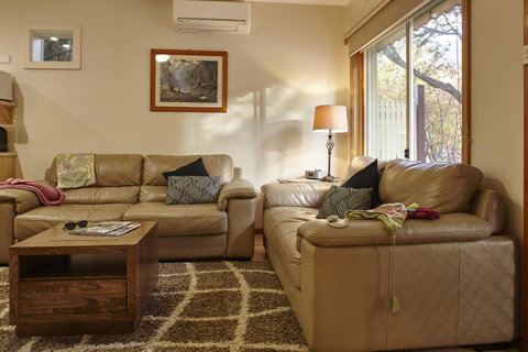 Goldfield Holiday Units - Brisbane Tourism 11