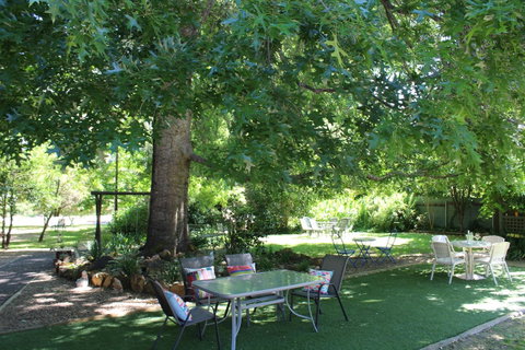 Goldfield Holiday Units - Brisbane Tourism 25