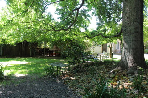 Goldfield Holiday Units - Brisbane Tourism 26