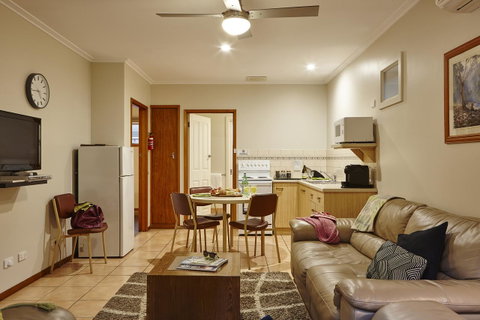 Goldfield Holiday Units - Brisbane Tourism 9