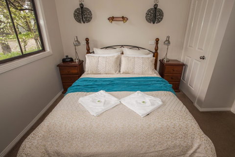Goldfield Holiday Units - Brisbane Tourism 13