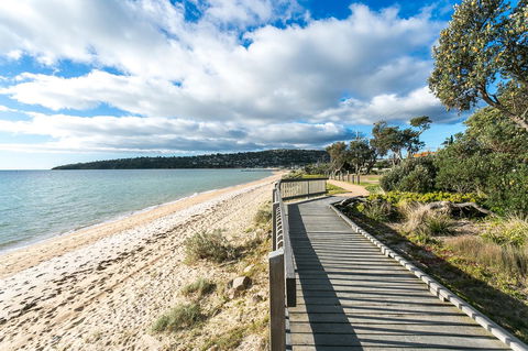 Beach Front Beauty - Ocean Front Views - Tourism Brisbane 2