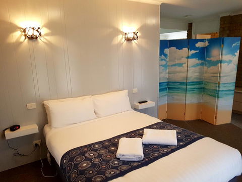Tropicana Motor Inn - Tourism Brisbane 2