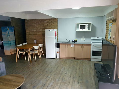 Tropicana Motor Inn - Tourism Brisbane 32