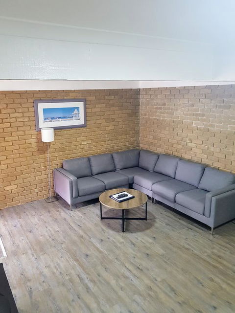 Tropicana Motor Inn - Tourism Brisbane 25