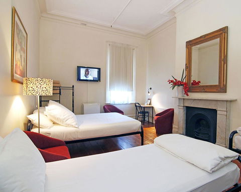 Hotel Claremont Guest House - Tourism Brisbane 10