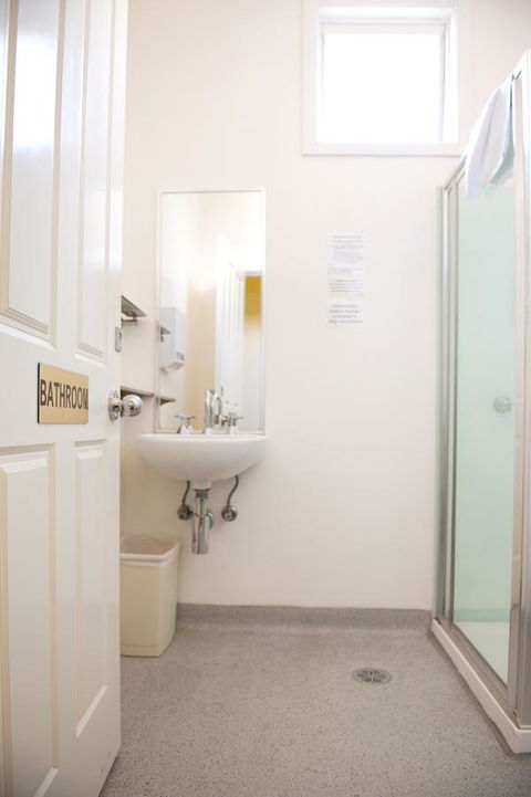 Hotel Claremont Guest House - Tourism Brisbane 42