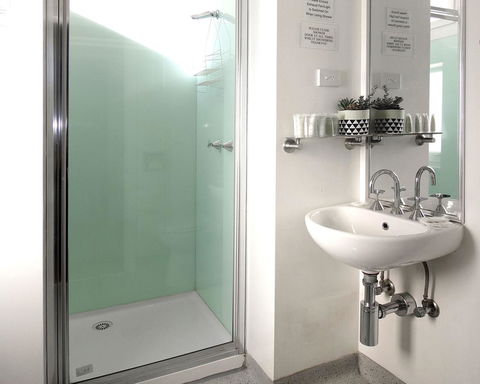 Hotel Claremont Guest House - Tourism Brisbane 7