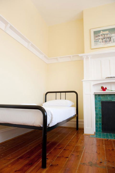 Hotel Claremont Guest House - Tourism Brisbane 4