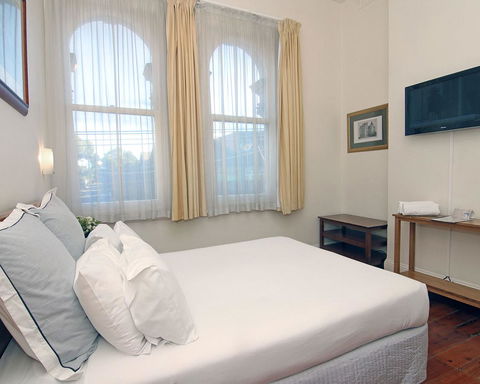 Hotel Claremont Guest House - Tourism Brisbane 8
