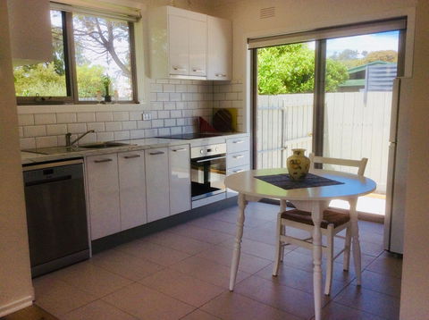 Avilla By The Bay - Tourism Brisbane 16