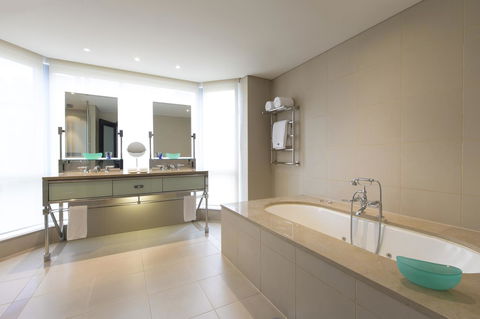 The Westin Melbourne - Tourism Brisbane 4