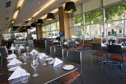 Clarion Suites Gateway - Brisbane Tourism 25