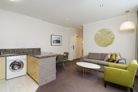 Clarion Suites Gateway - Brisbane Tourism 29