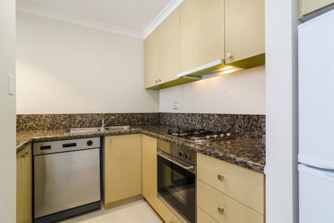 Clarion Suites Gateway - Brisbane Tourism 8