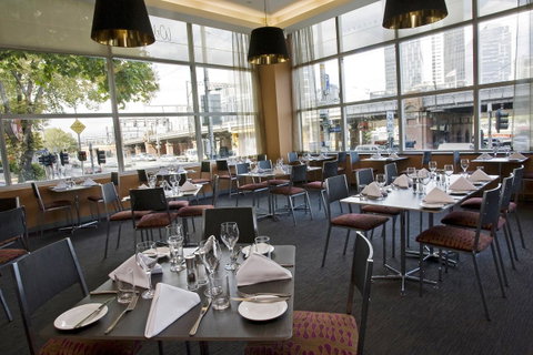 Clarion Suites Gateway - Brisbane Tourism 18
