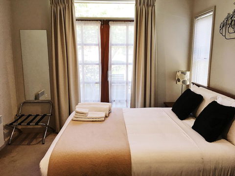 Luxury Abalina Cottages - Tourism Brisbane 4