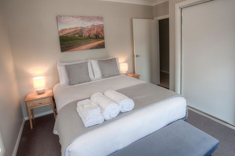 Luxury Abalina Cottages - Tourism Brisbane 11