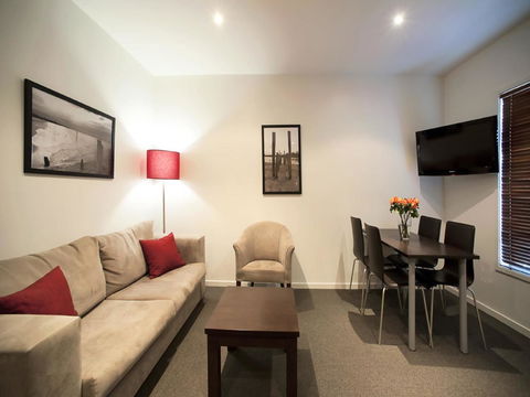 The Waves Apartments - Tourism Brisbane 6
