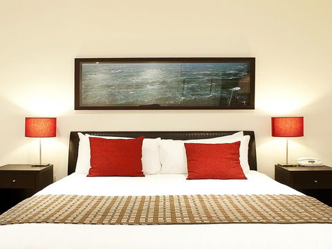 The Waves Apartments - Tourism Brisbane 9